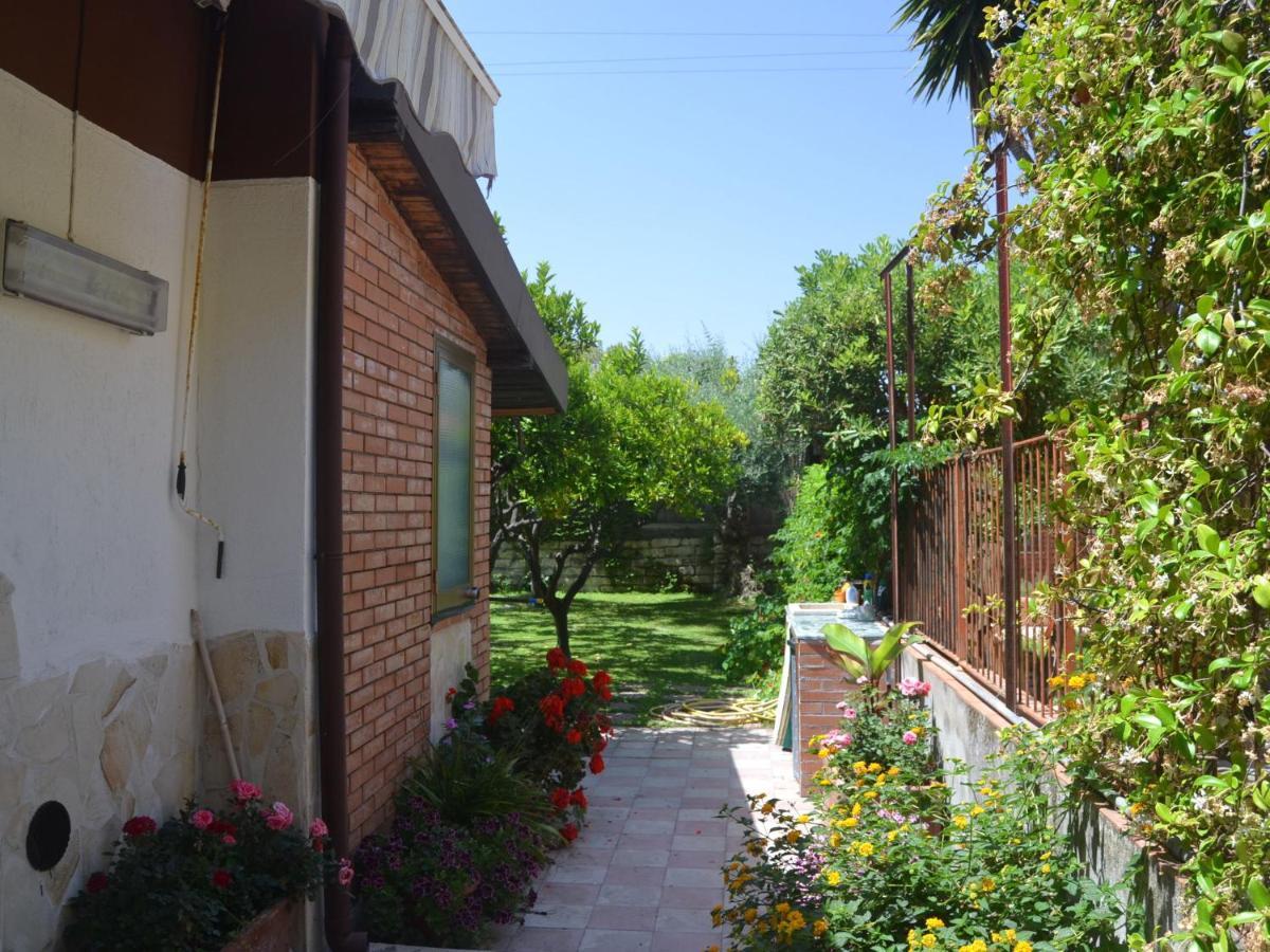 Casa Unifamiliar Con Jard N Privado Βίλα Agnone Bagni Εξωτερικό φωτογραφία
